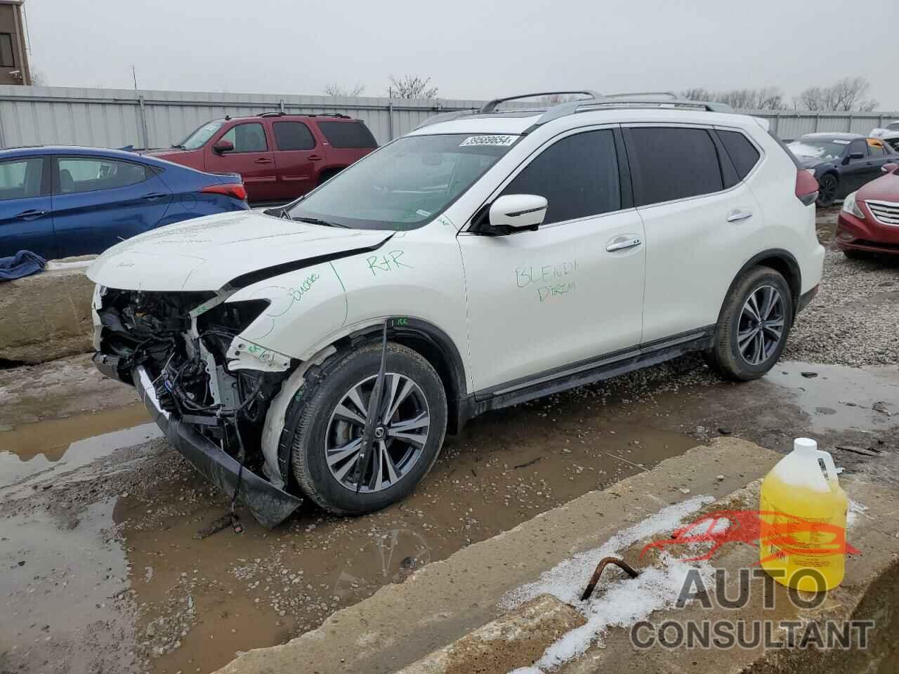 NISSAN ROGUE 2018 - 5N1AT2MTXJC804054