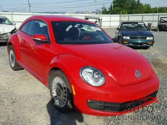 VOLKSWAGEN BEETLE 2015 - 3VWJ17ATXFM617685