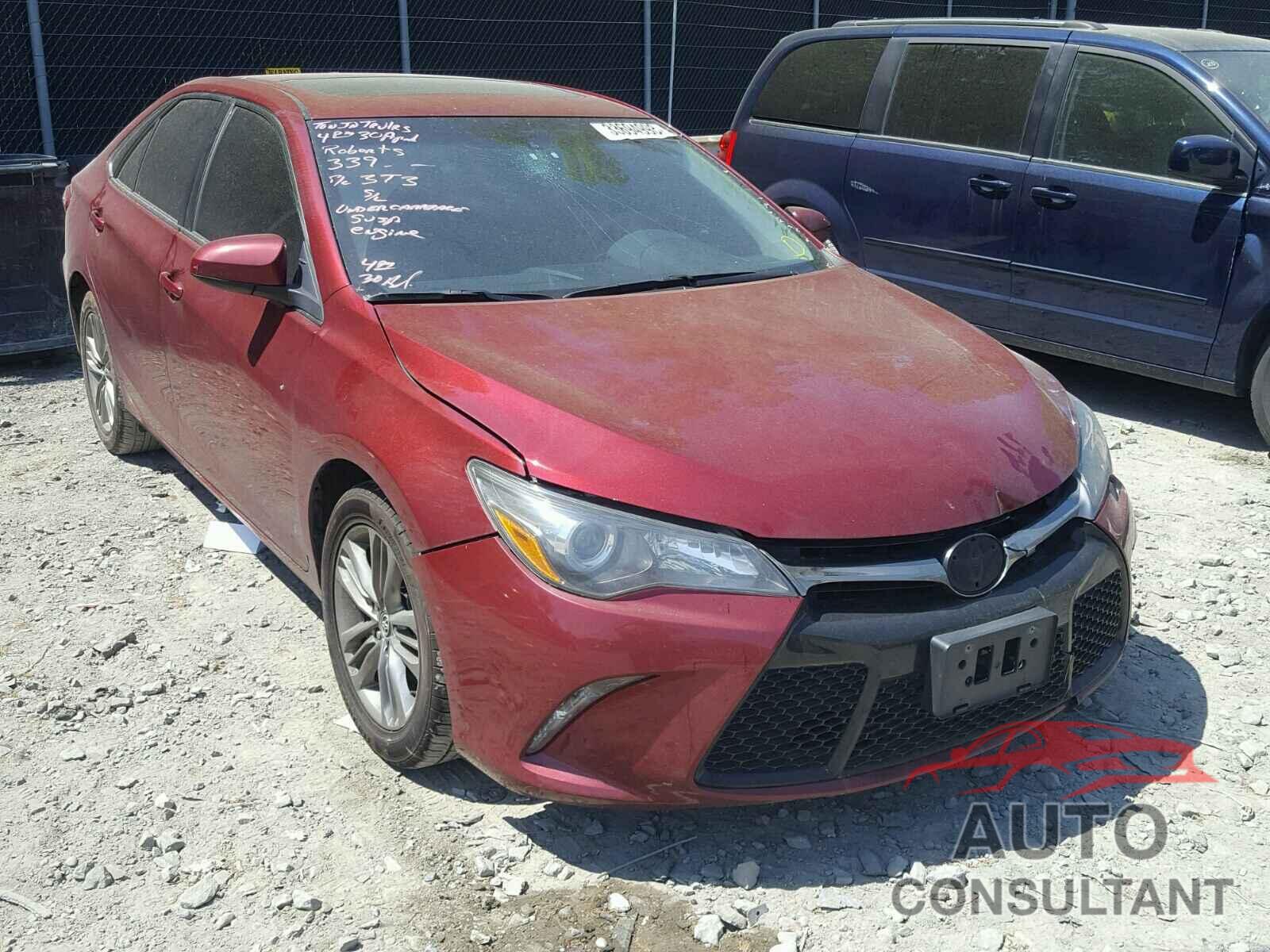 TOYOTA CAMRY 2015 - JTMBFREV3HJ111275