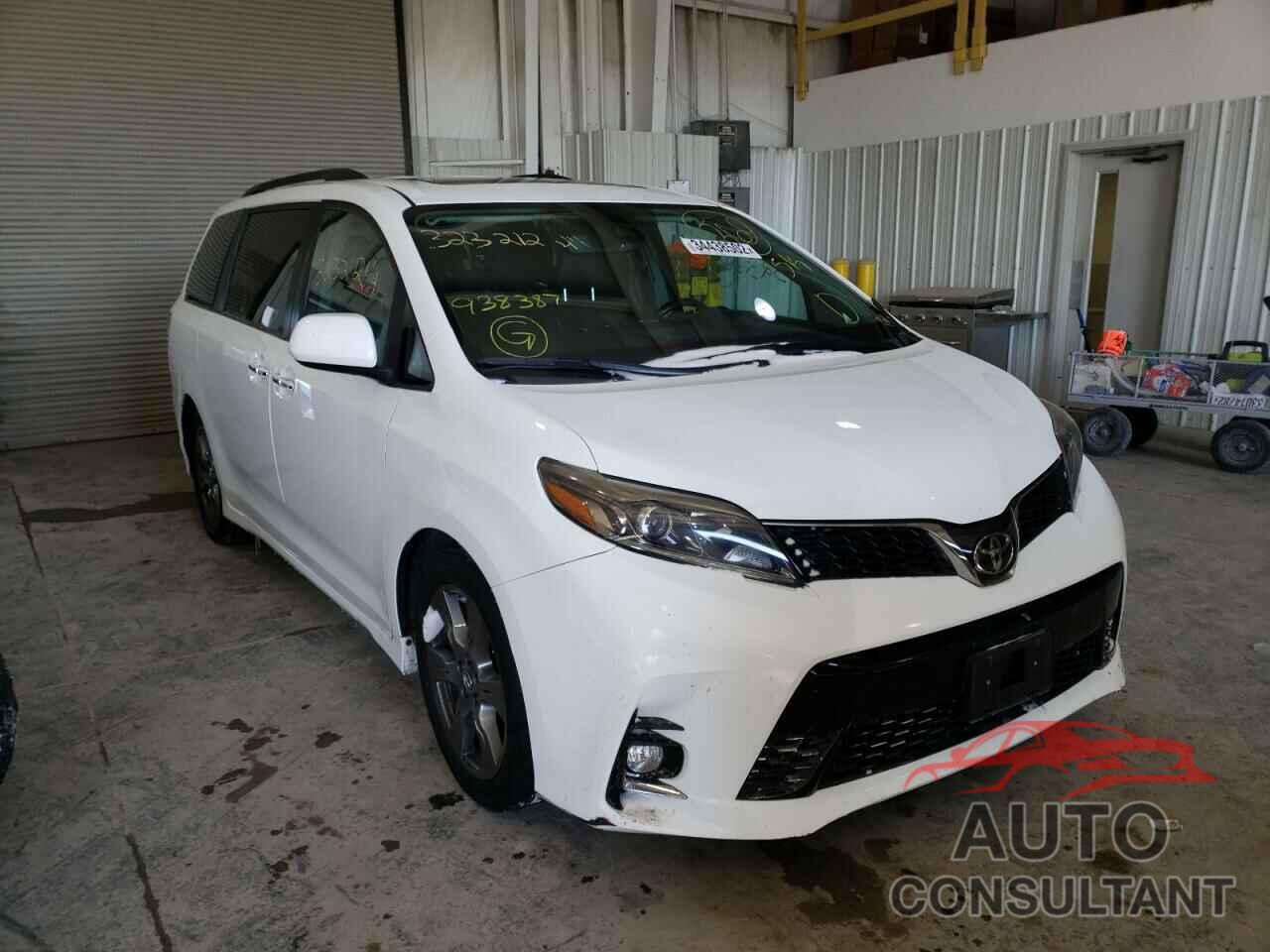 TOYOTA SIENNA 2018 - 5TDXZ3DC3JS938387