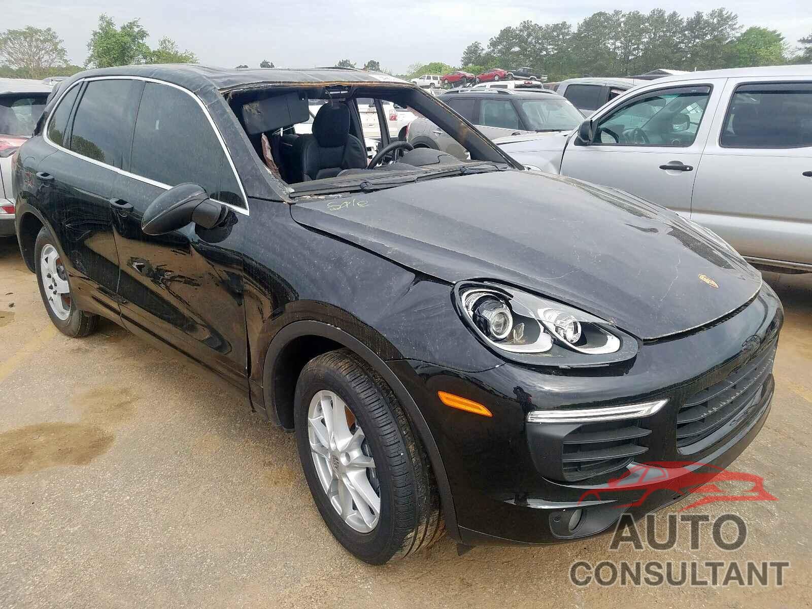 PORSCHE CAYENNE 2016 - LVY982AKXJP025839