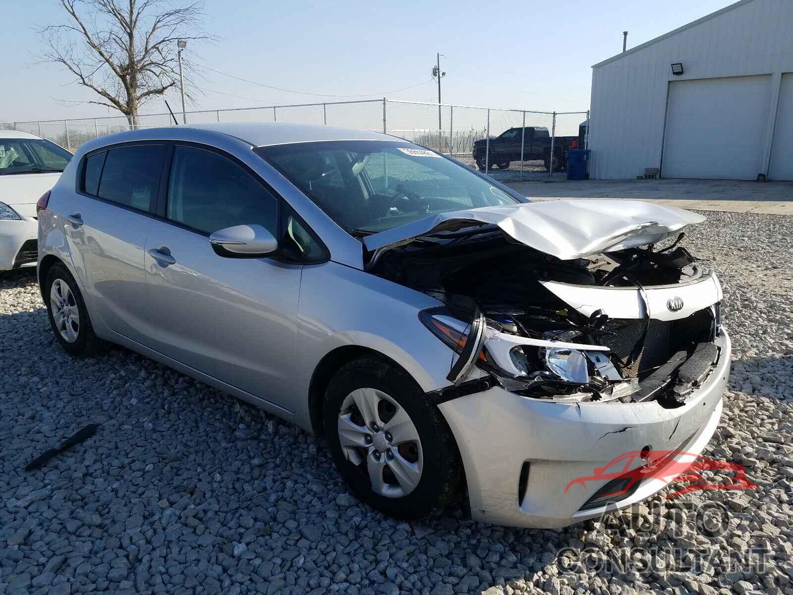 KIA FORTE 2017 - KNAFK5A87H5705833