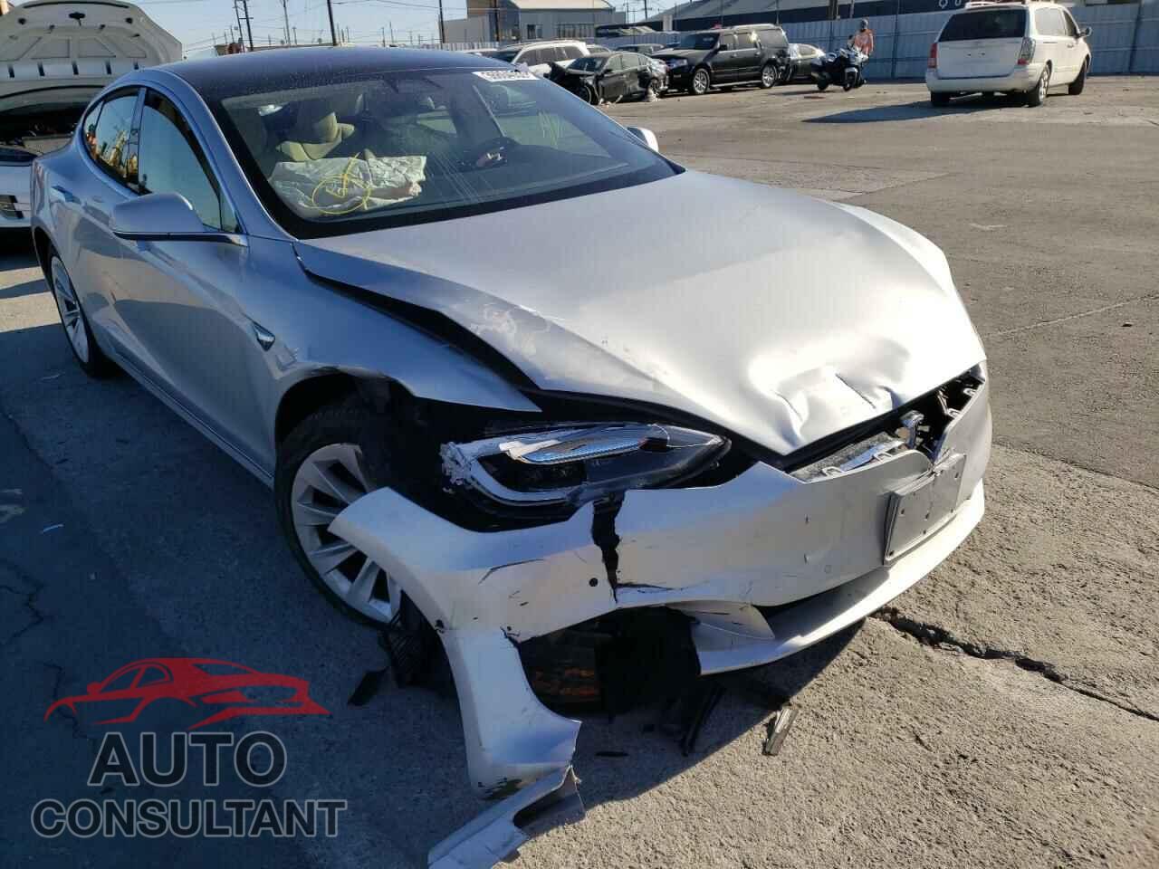 TESLA MODEL S 2017 - 5YJSA1E10HF209782