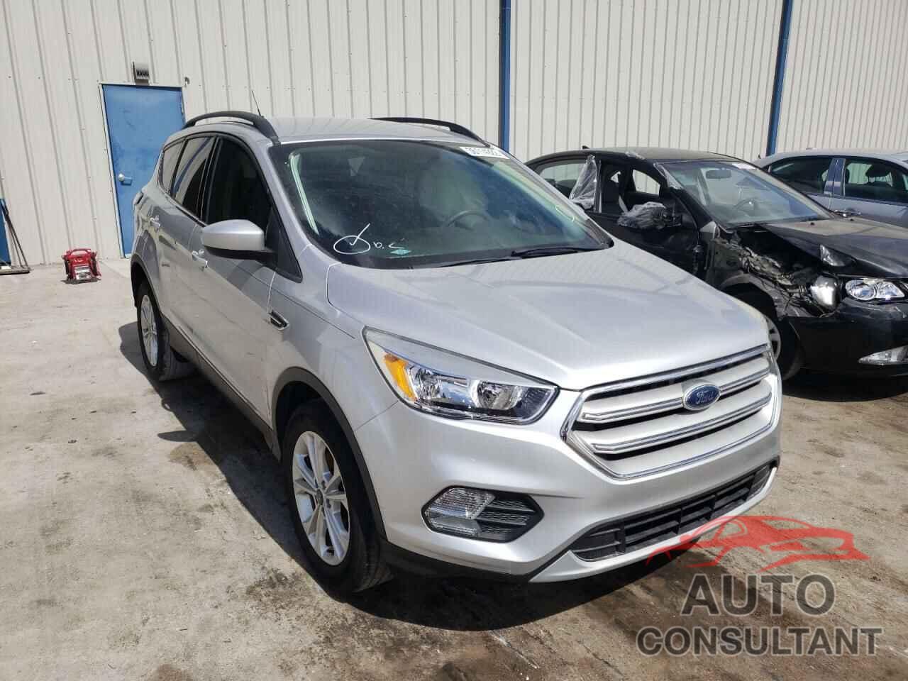 FORD ESCAPE 2018 - 1FMCU0GDXJUC17104