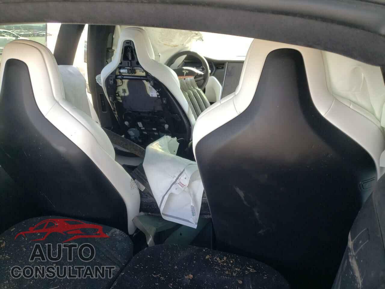 TESLA MODEL X 2018 - 5YJXCBE2XJF102162