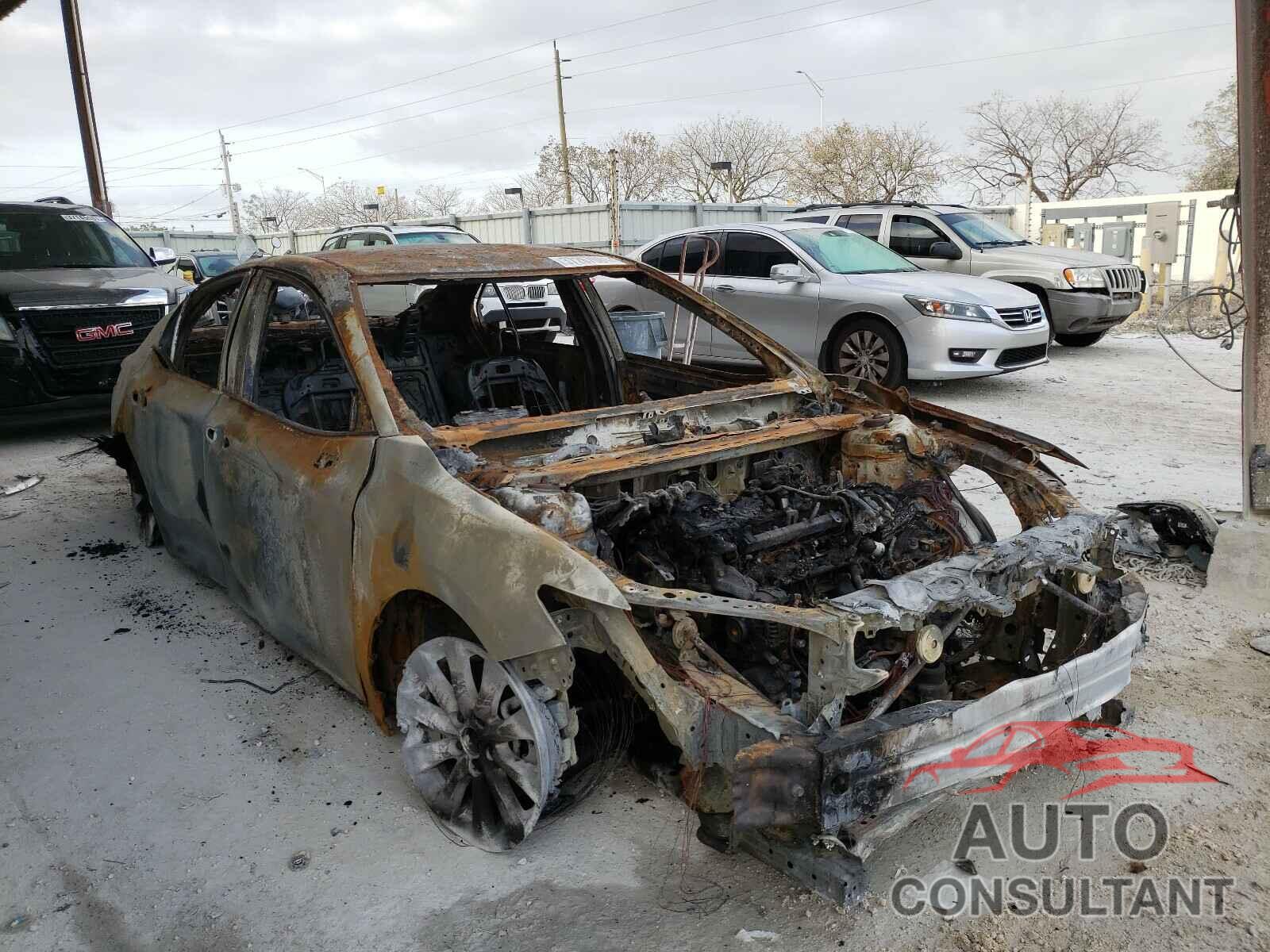 TOYOTA CAMRY 2020 - 4T1C11AK7LU909166
