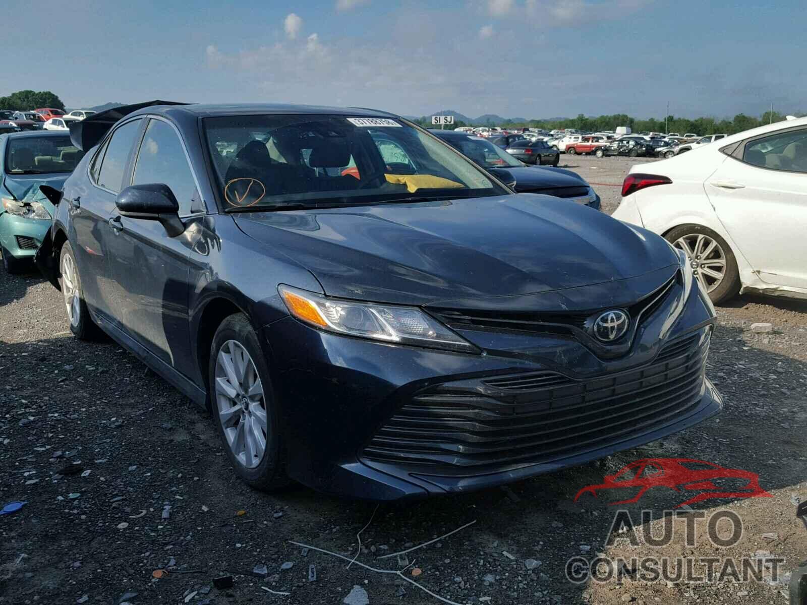 TOYOTA CAMRY 2018 - 4T1B11HK9JU522200