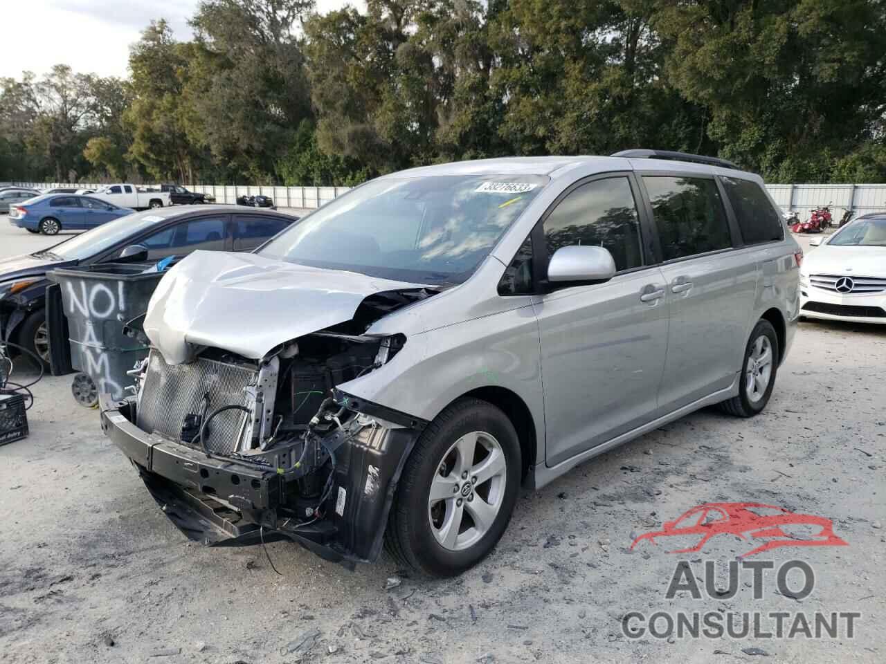 TOYOTA SIENNA 2019 - 5TDKZ3DC0KS972394