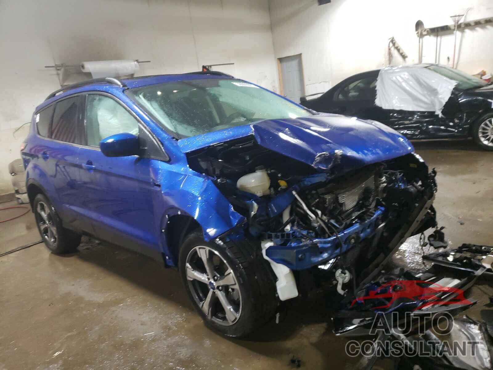 FORD ESCAPE 2017 - 1FMCU9GD5HUB51804