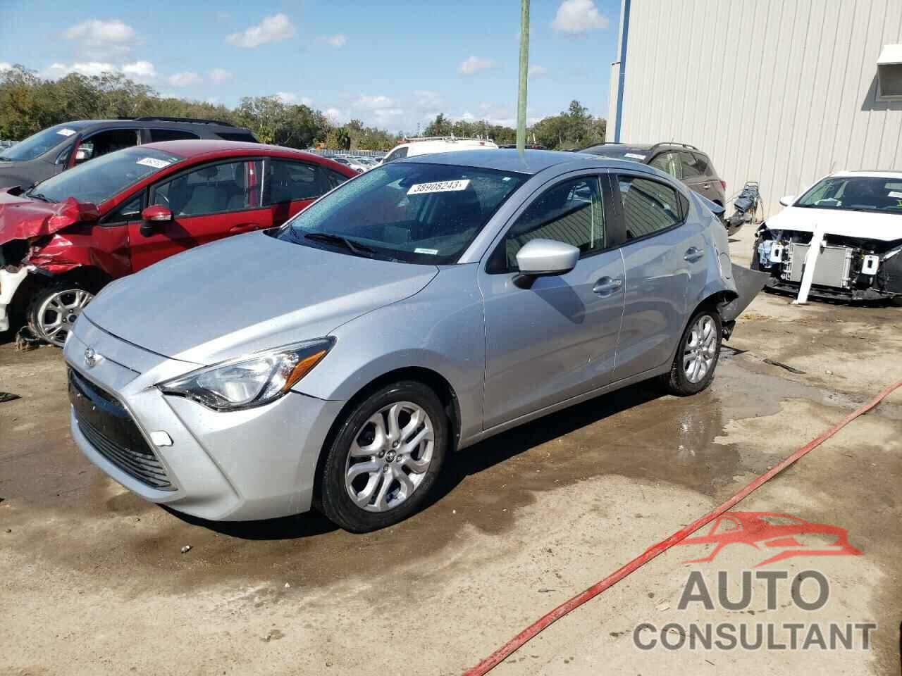 TOYOTA YARIS 2018 - 3MYDLBYV6JY321585
