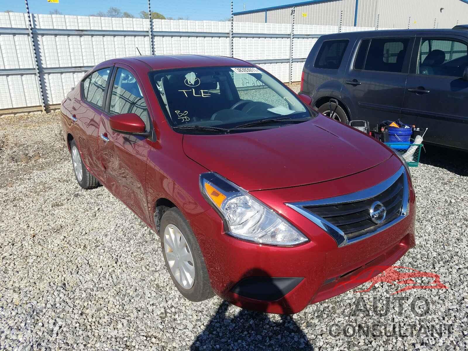 NISSAN VERSA 2018 - 3N1CN7AP6JL868238
