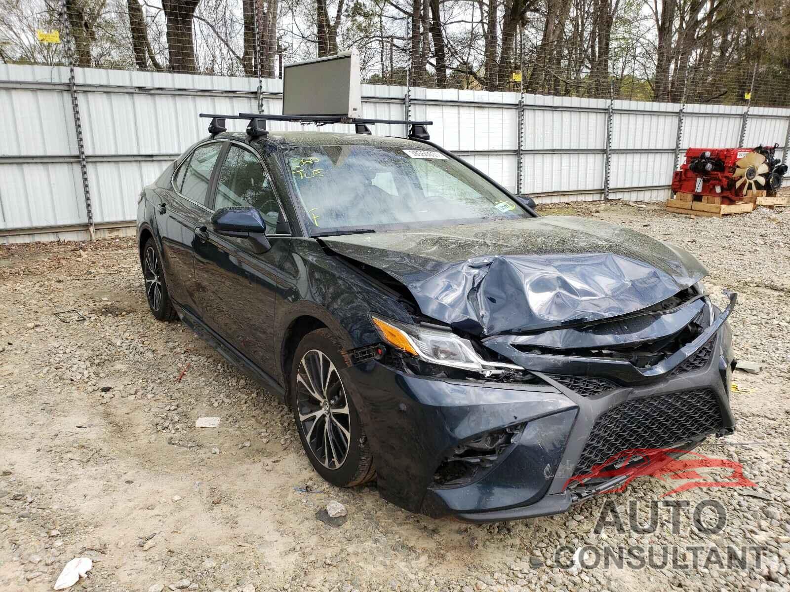TOYOTA CAMRY 2018 - 4T1B11HK3JU663568