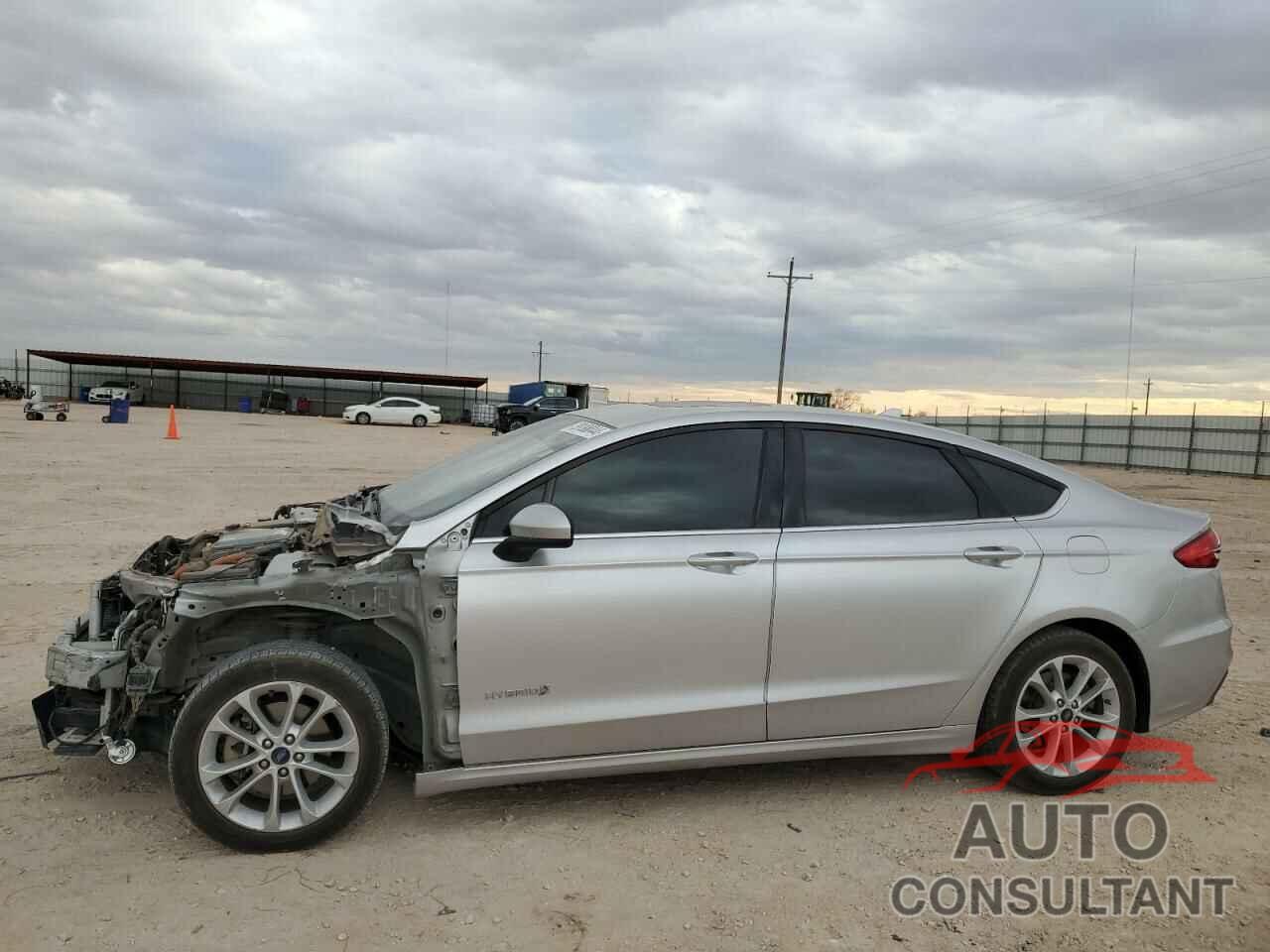 FORD FUSION 2019 - 3FA6P0LU5KR114802