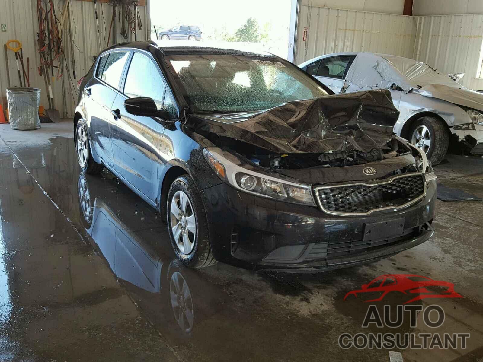KIA FORTE 2017 - KNAFK5A81H5696417