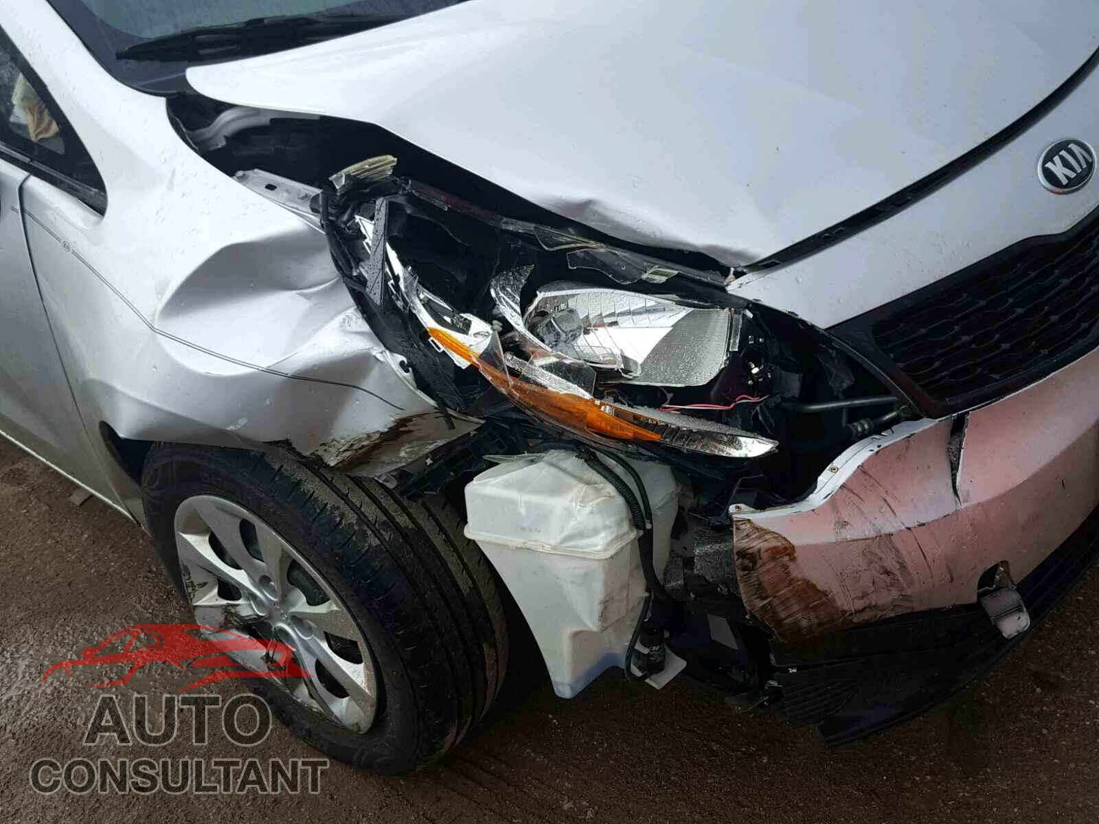 KIA RIO 2015 - KNADM4A36F6527419