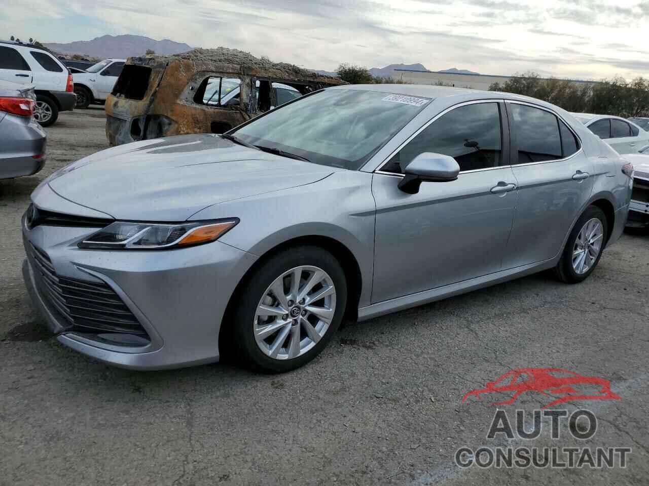 TOYOTA CAMRY 2021 - 4T1C11AK8MU528590
