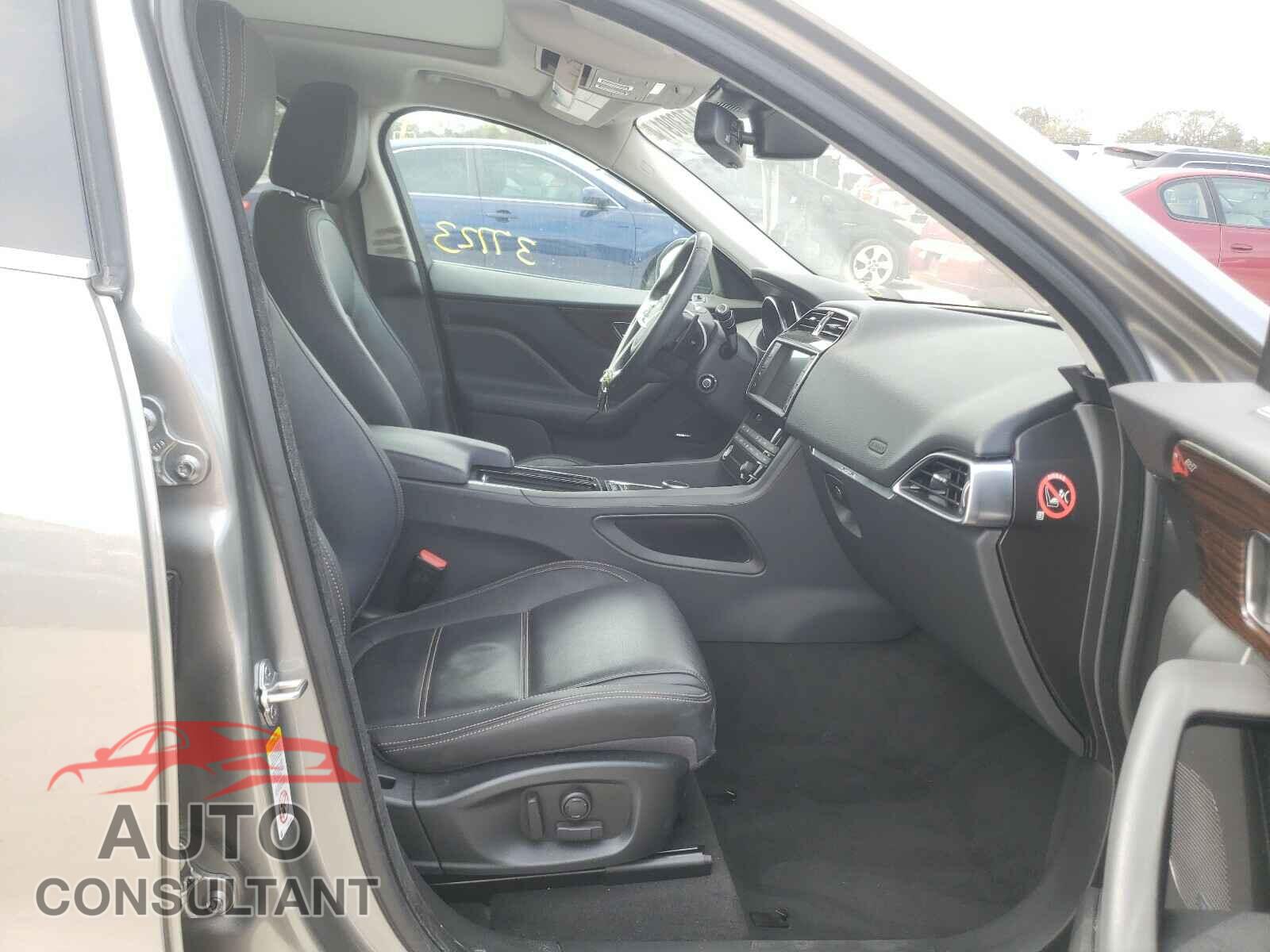 JAGUAR F-PACE 2018 - SADCK2FX8JA329357