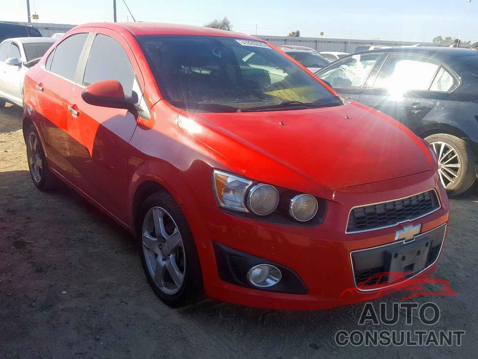 CHEVROLET SONIC 2015 - JN8AT2MV8GW137664