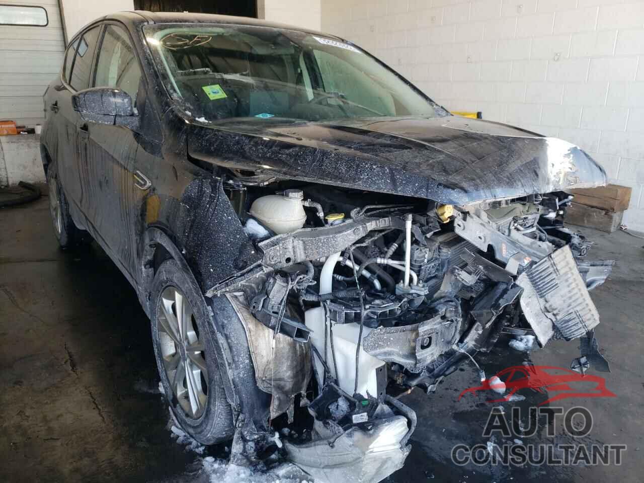FORD ESCAPE 2017 - 1FMCU0GDXHUC94520