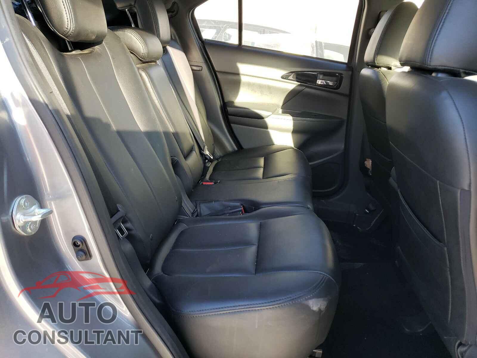 MITSUBISHI ECLIPSE 2018 - JA4AT5AA3JZ041097