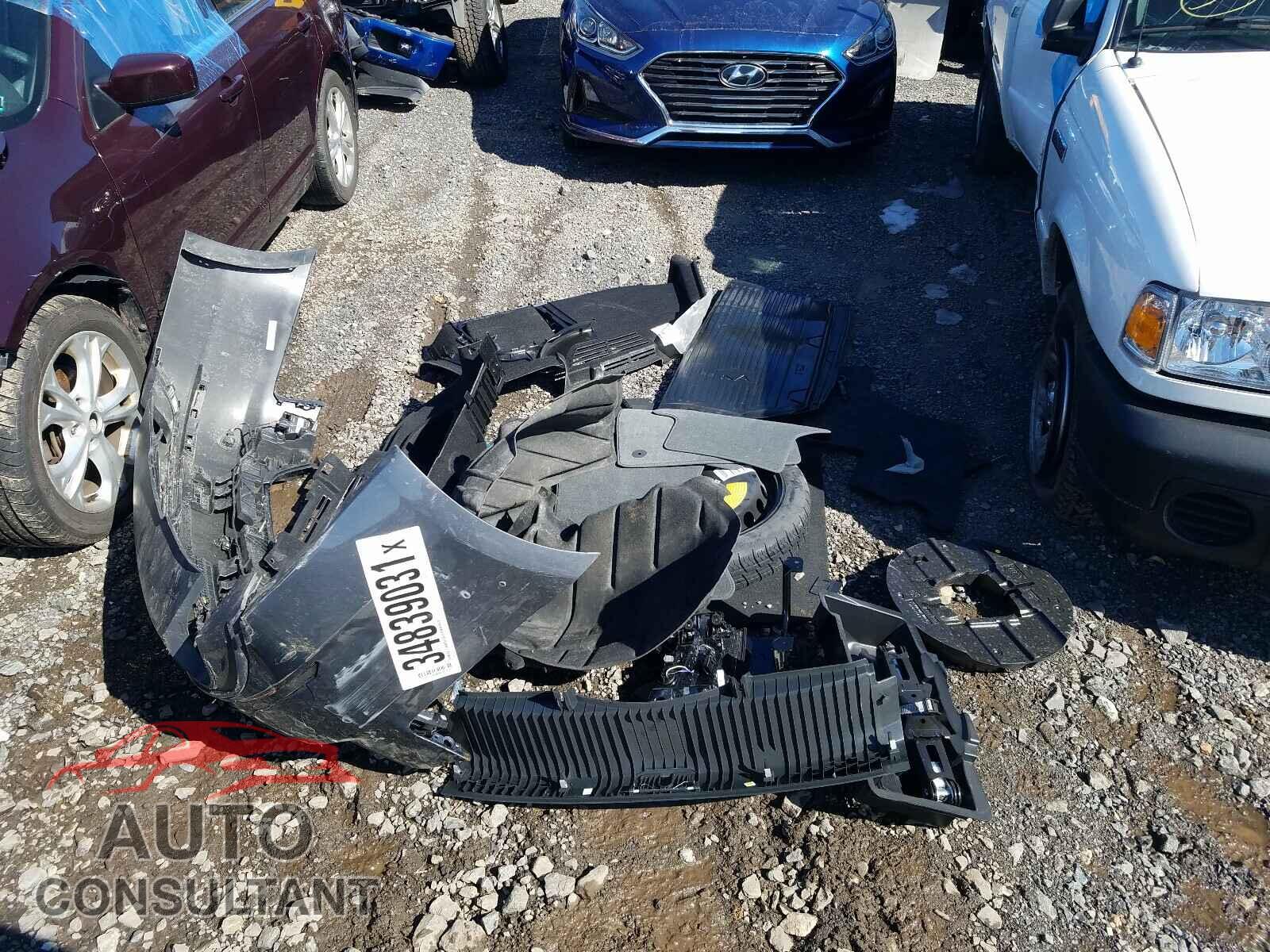 AUDI A4 2017 - WAUENAF40HN038024