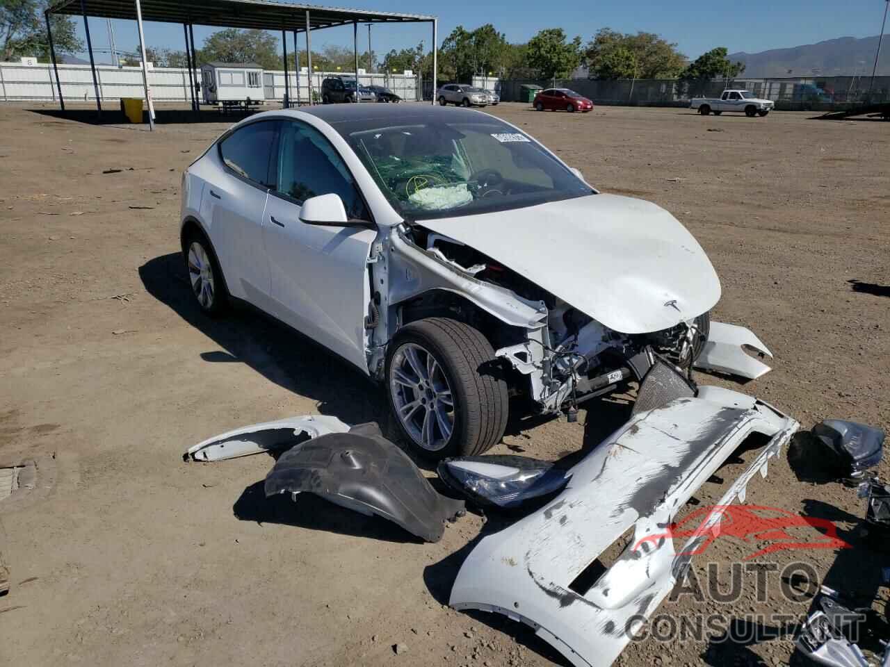 TESLA MODEL Y 2021 - 5YJYGAEE2MF150658