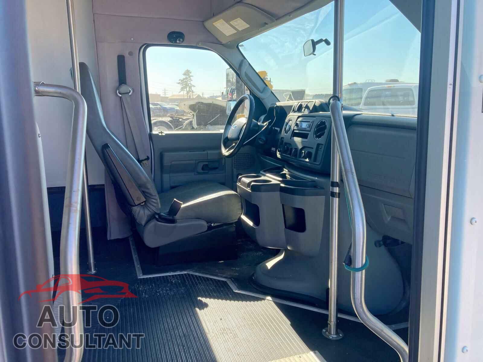 FORD ECONOLINE 2016 - 1FDFE4FS0GDC10947