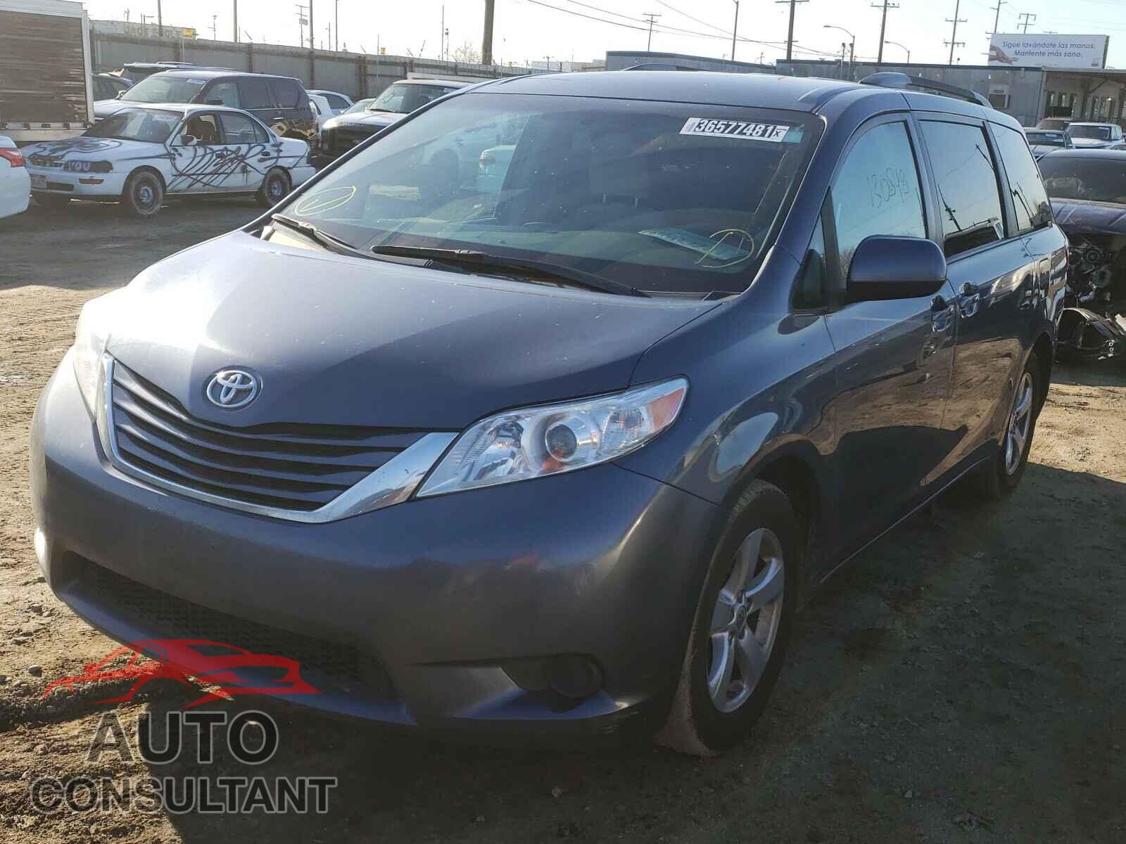 TOYOTA SIENNA 2017 - 5TDKZ3DC2HS853545