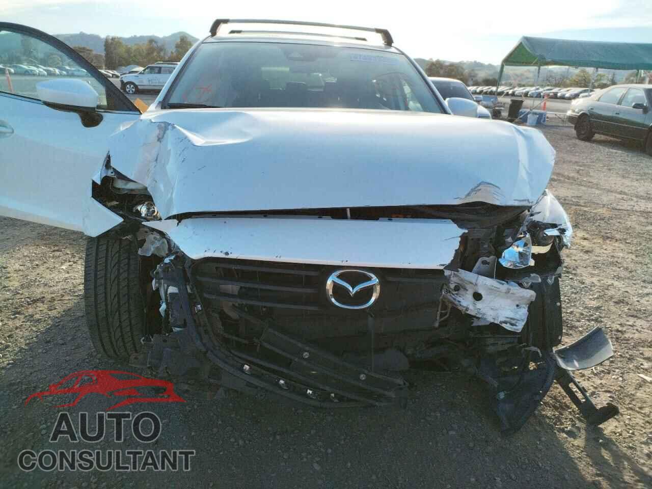 MAZDA 3 2017 - 3MZBN1L34HM134991
