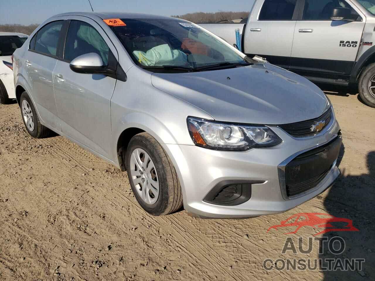 CHEVROLET SONIC 2017 - 1G1JB5SH2H4173479