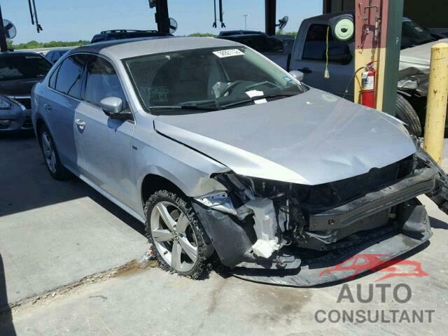 VOLKSWAGEN PASSAT 2015 - 1VWAS7A31FC107451