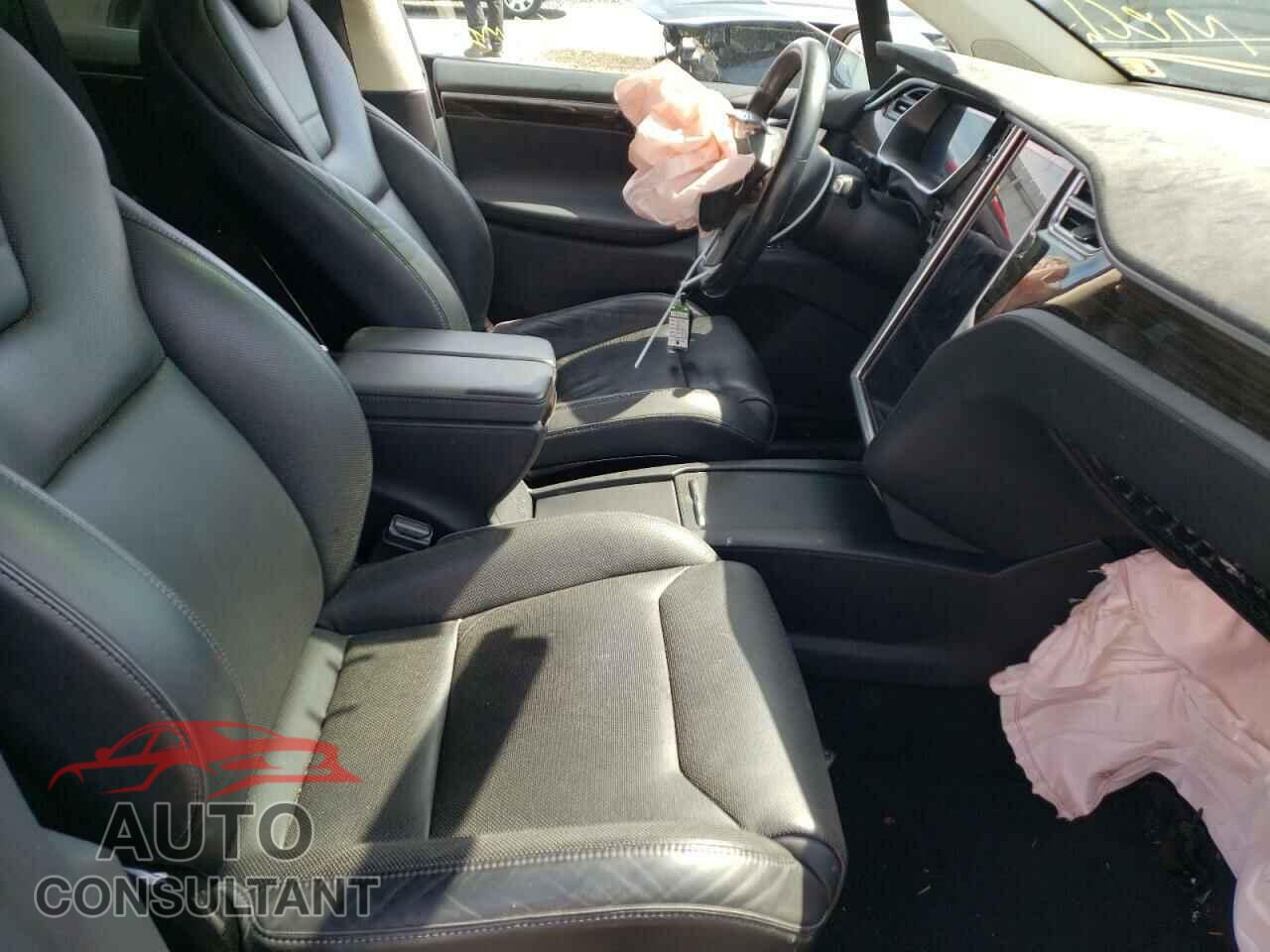 TESLA MODEL X 2016 - 5YJXCAE45GFS00519