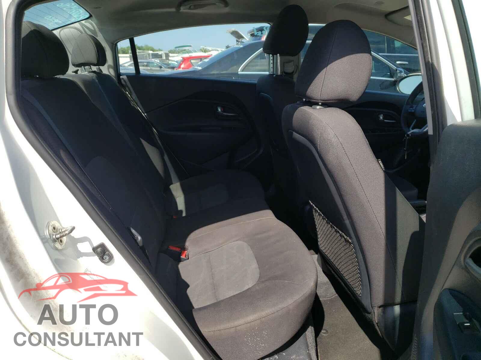 KIA RIO 2017 - KNADM4A37H6010794