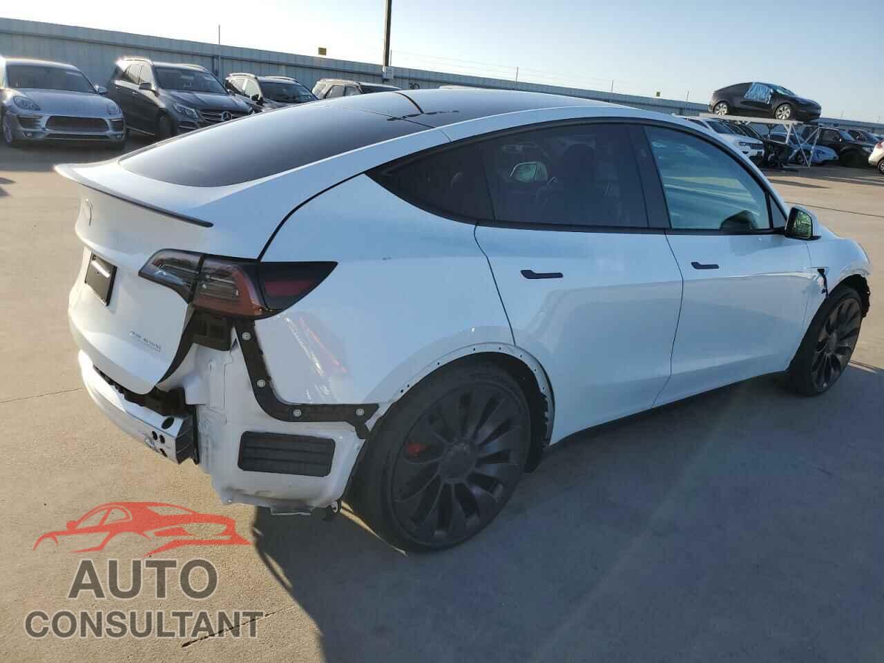 TESLA MODEL Y 2023 - 7SAYGDEF6PF808533