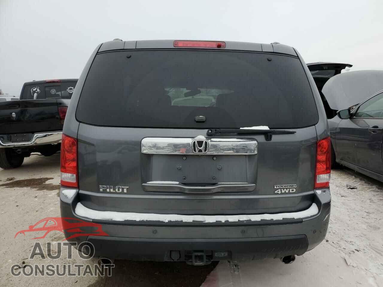 HONDA PILOT 2011 - 5FNYF4H93BB105129
