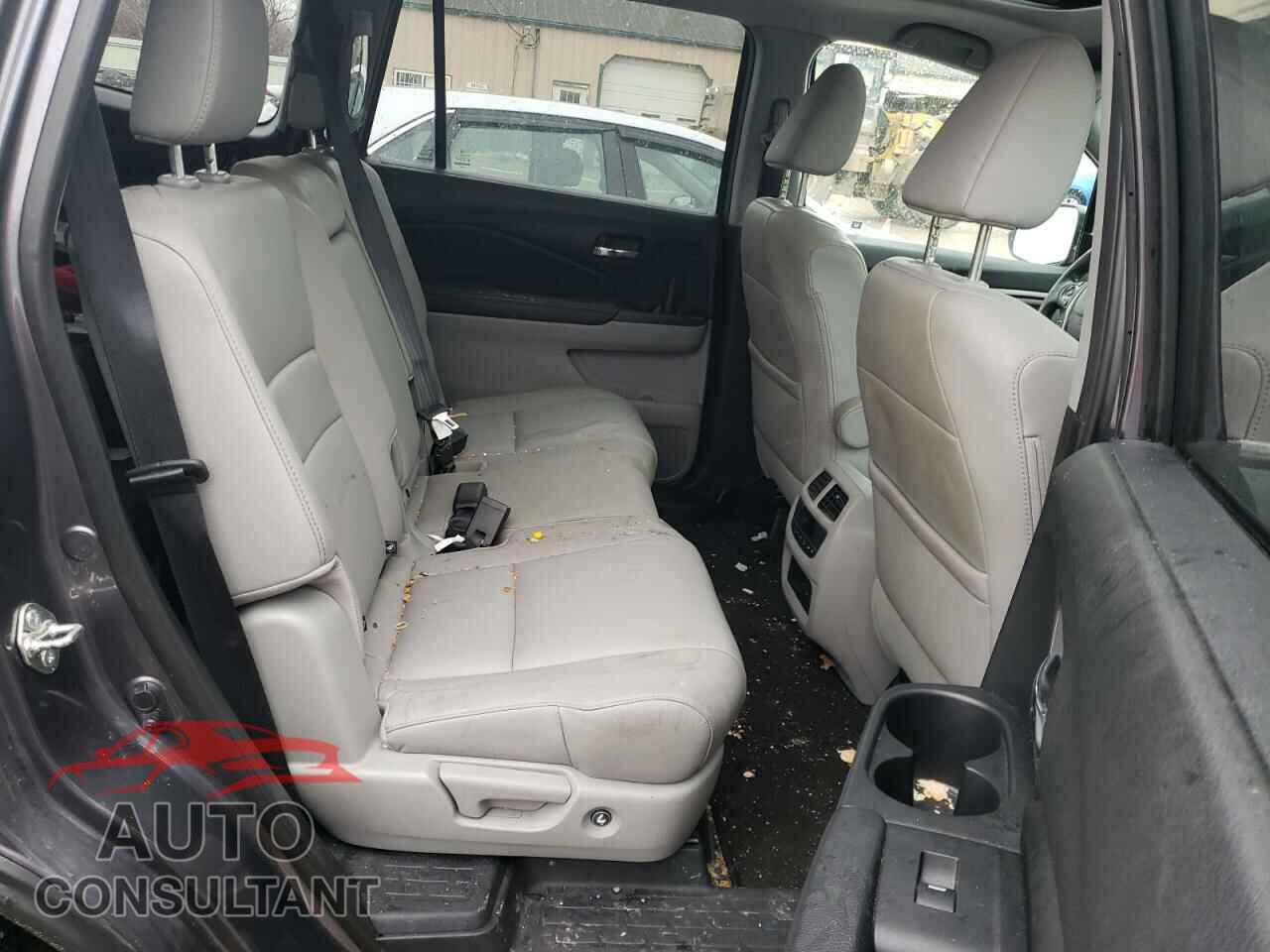 HONDA PILOT 2017 - 5FNYF6H57HB043042