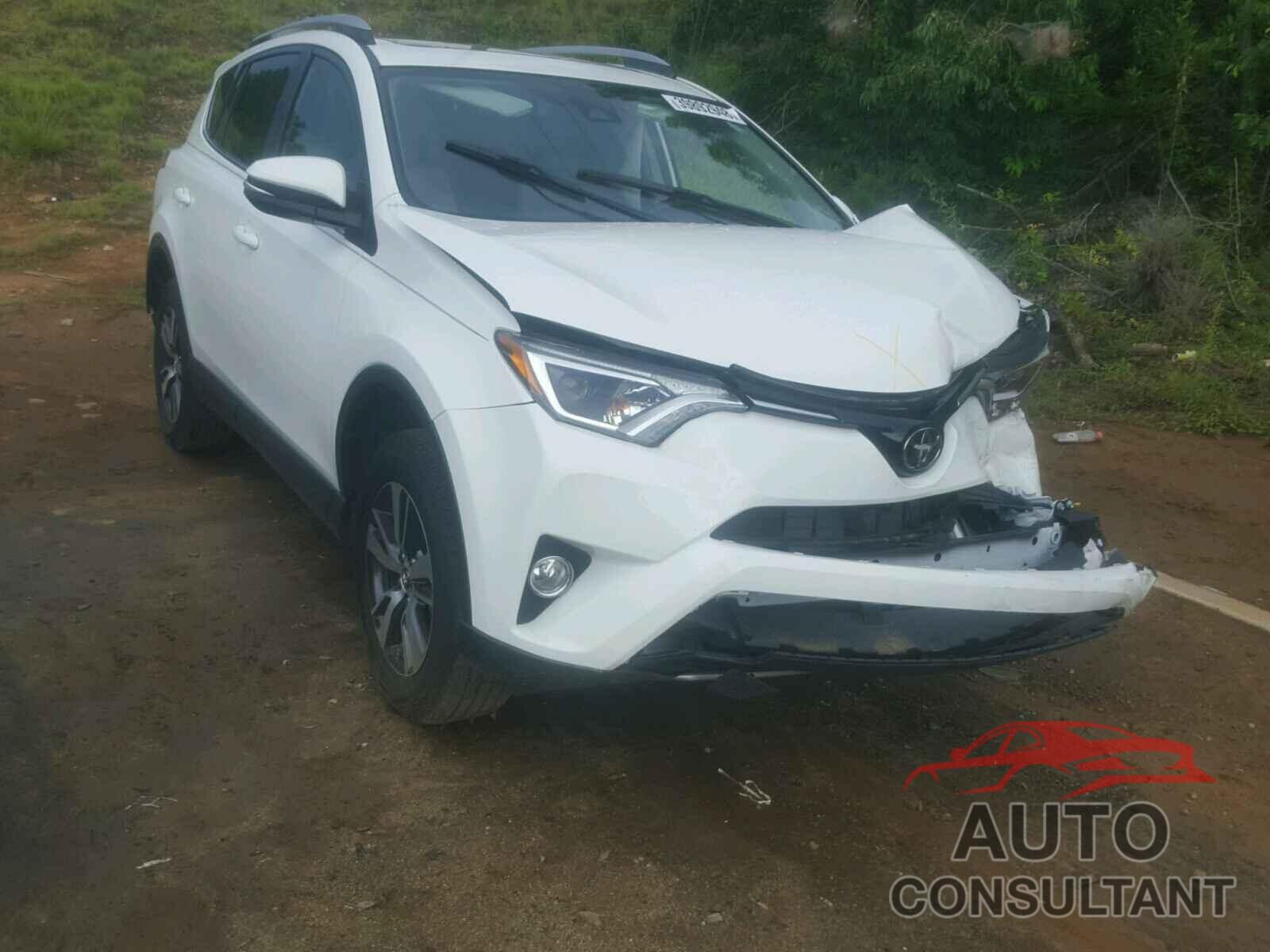 TOYOTA RAV4 XLE 2017 - JTMWFREV8HJ116778