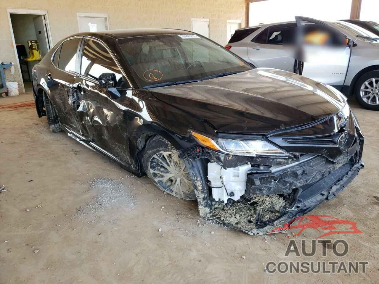 TOYOTA CAMRY 2018 - 4T1B11HK6JU560547