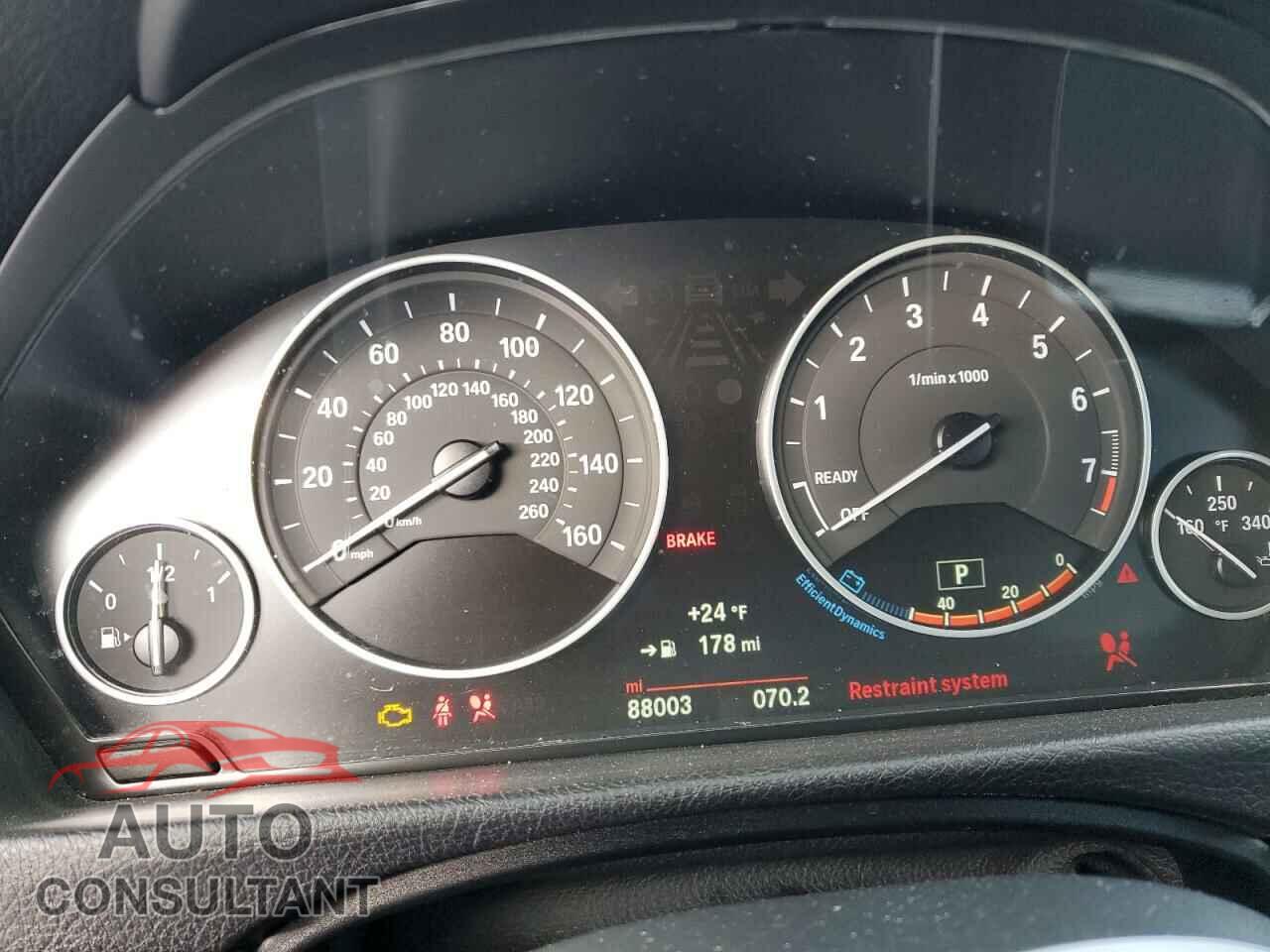 BMW 3 SERIES 2016 - WBA8E5G52GNU21506