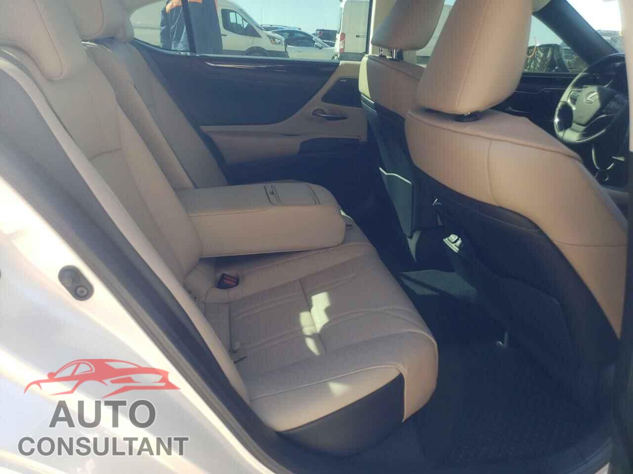 LEXUS ES350 2020 - 58AEZ1B16LU070661