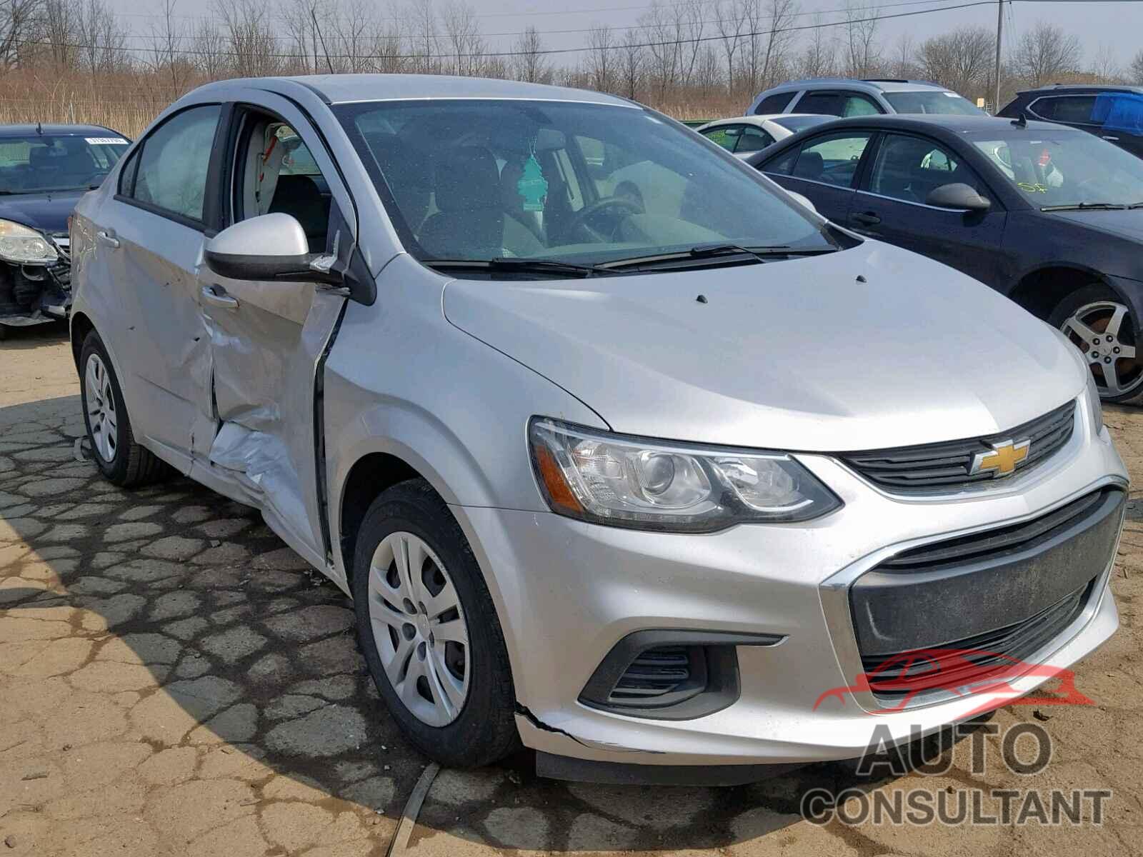 CHEVROLET SONIC 2018 - 4T1B11HK5KU680664