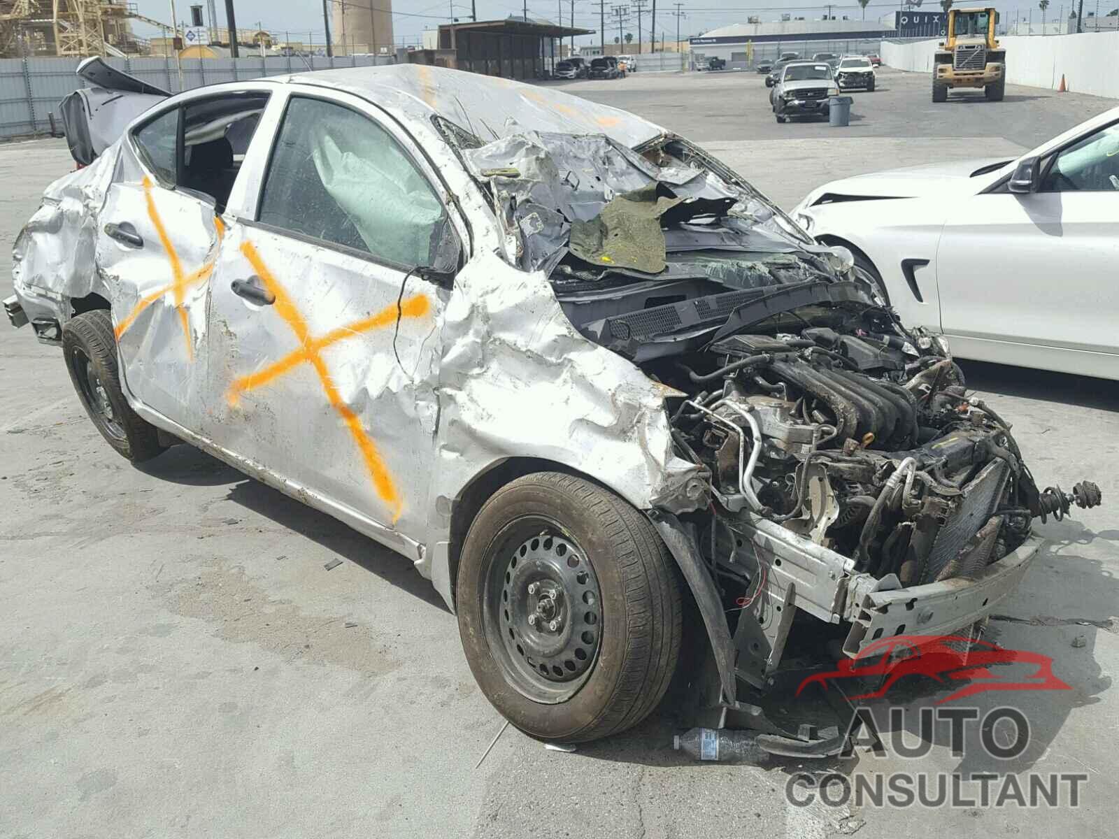 NISSAN VERSA 2017 - 3N1CN7AP6HL879928