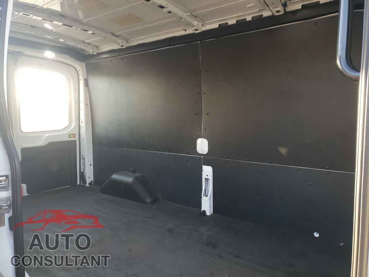FORD TRANSIT CO 2020 - 5TDZZRAH5LS009980