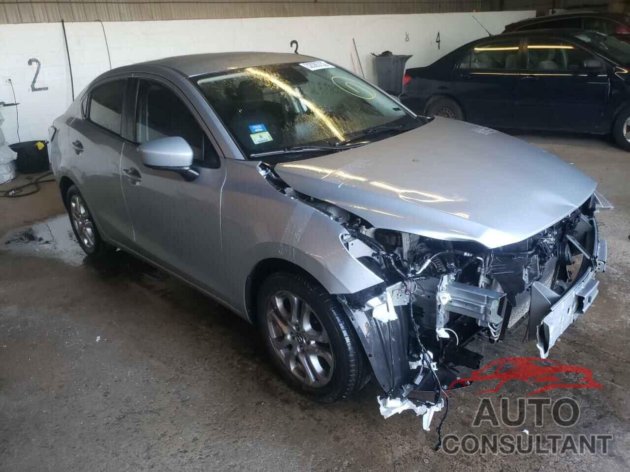 TOYOTA YARIS 2018 - 3MYDLBYV9JY325520