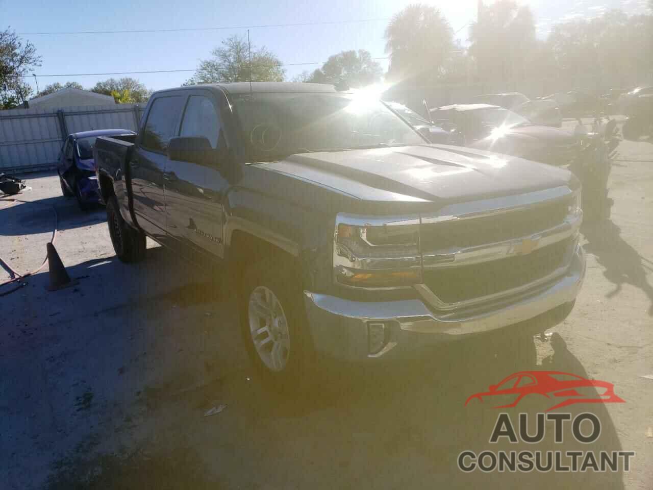 CHEVROLET SILVERADO 2018 - 3GCUKREC4JG422756