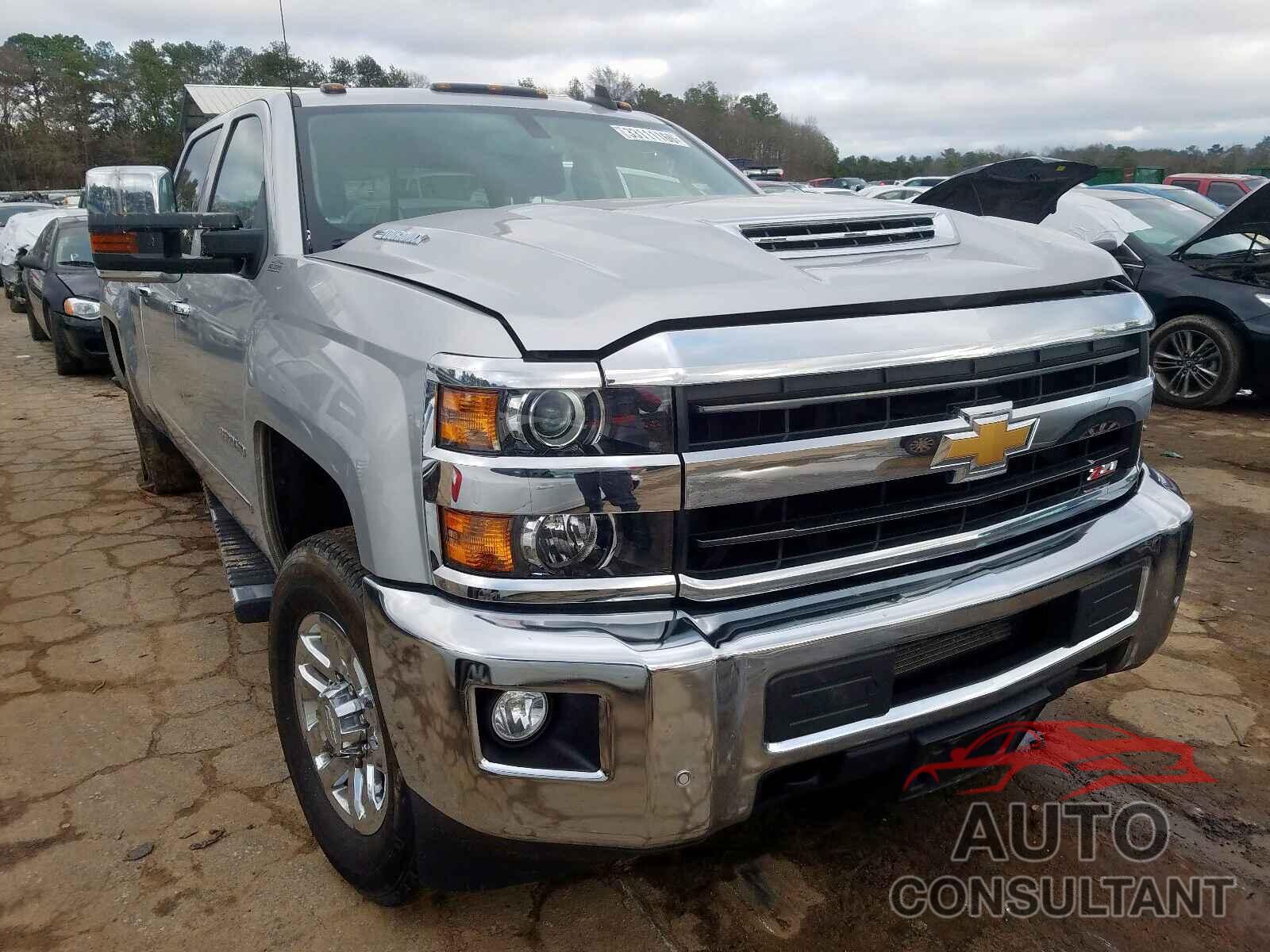 CHEVROLET SILVERADO 2018 - 3N1CE2CP2JL351874