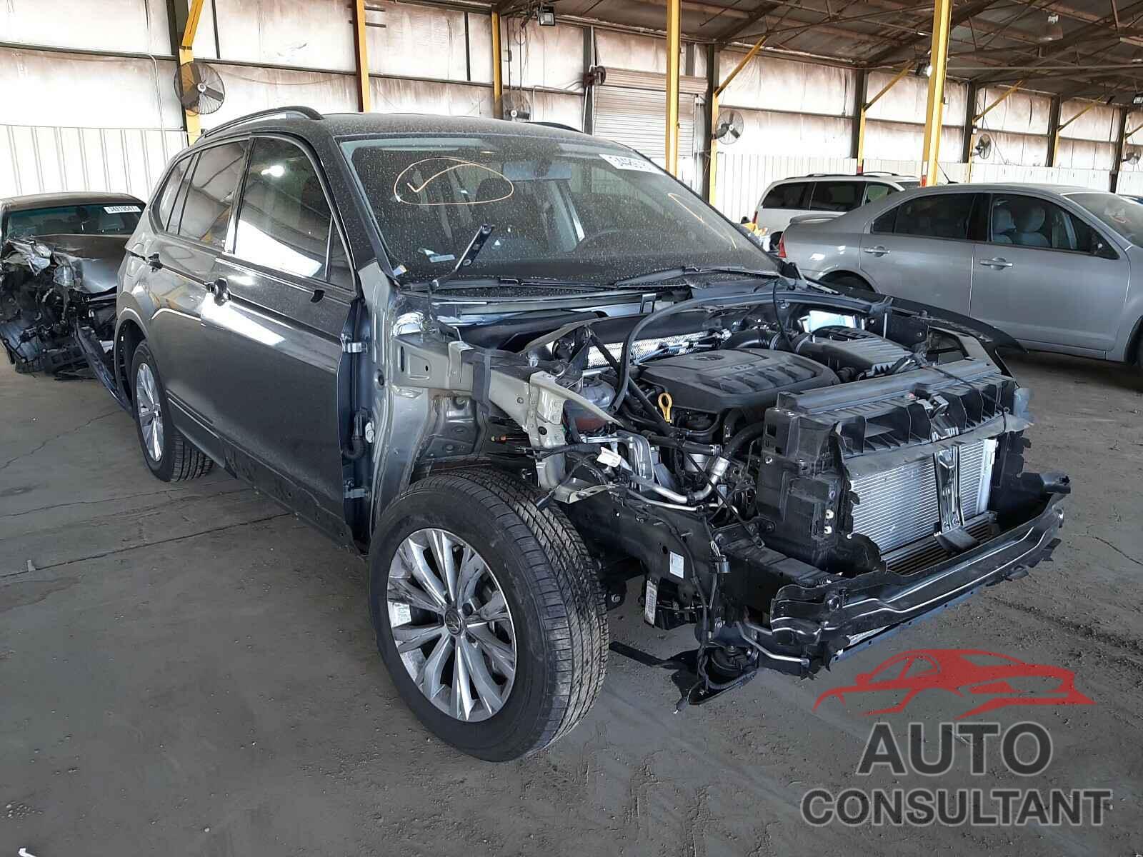 VOLKSWAGEN TIGUAN 2020 - 3VV1B7AX3LM121935