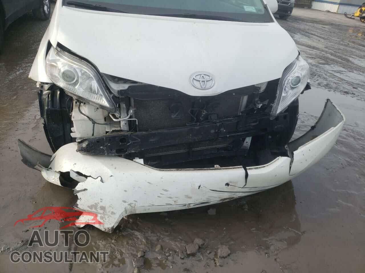 TOYOTA SIENNA 2017 - 5TDDZ3DC3HS184176