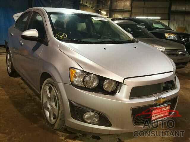 CHEVROLET SONIC 2015 - 1G1JE5SB2F4204293