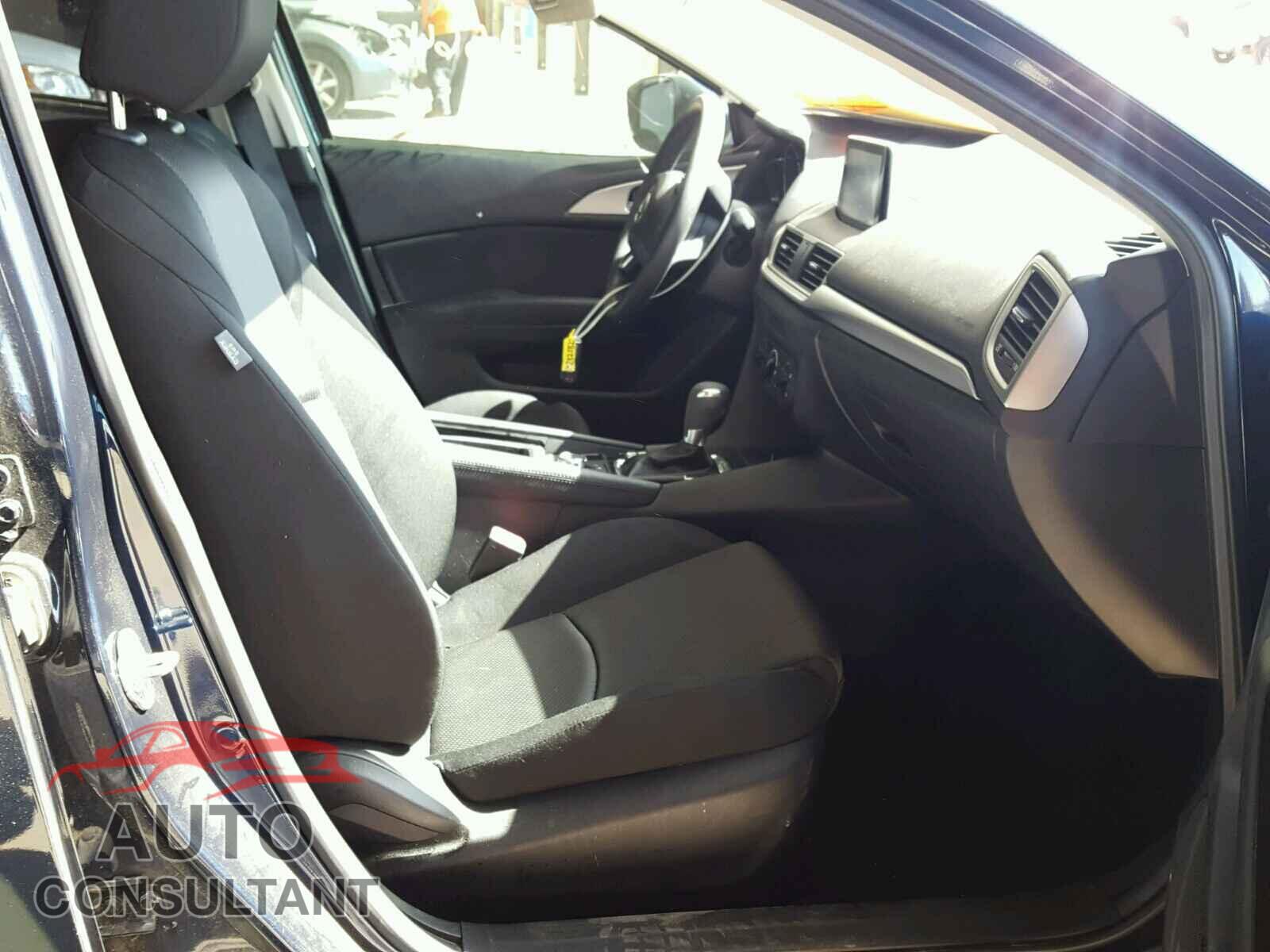 MAZDA 3 2017 - 3MZBN1U79HM104712